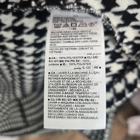 Old Navy Women's 3X Black & White Houndstooth Overcoat Button Up Long Cardigan - Picture 7 of 7